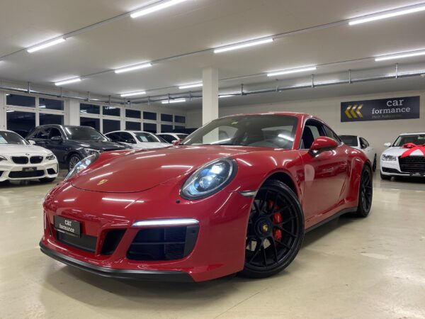 PORSCHE 911 Carrera 4 GTS PDK
