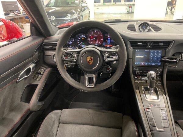 PORSCHE 911 Carrera 4 GTS PDK – Bild 12