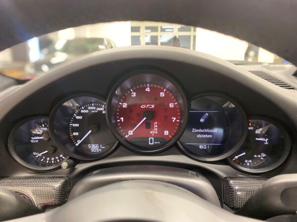 PORSCHE 911 Carrera 4 GTS PDK – Bild 13